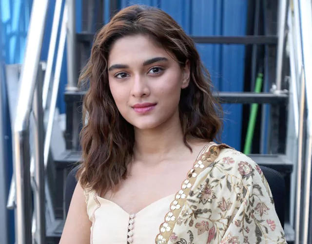 Saiee Manjrekar New Pictures